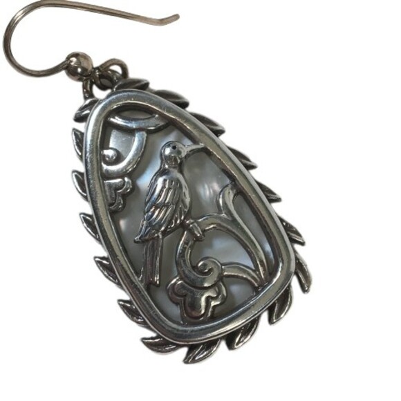 Brighton Bird Earrings MOP Mother of Pearl Drop Dangle Pearlized Silver NEW - Picture 6 of 9